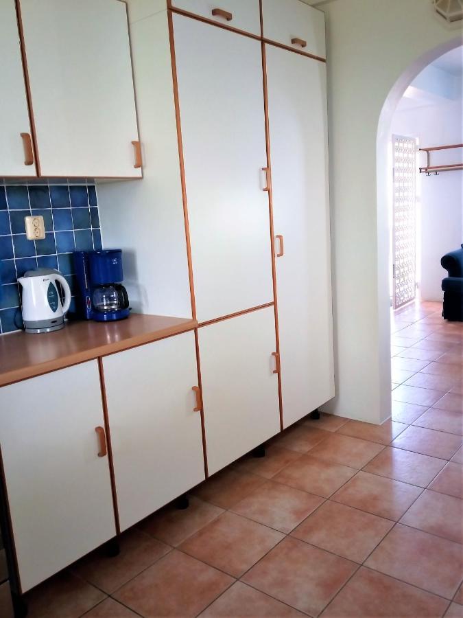 Caribbean Sea View Holiday Apartments Méro المظهر الخارجي الصورة