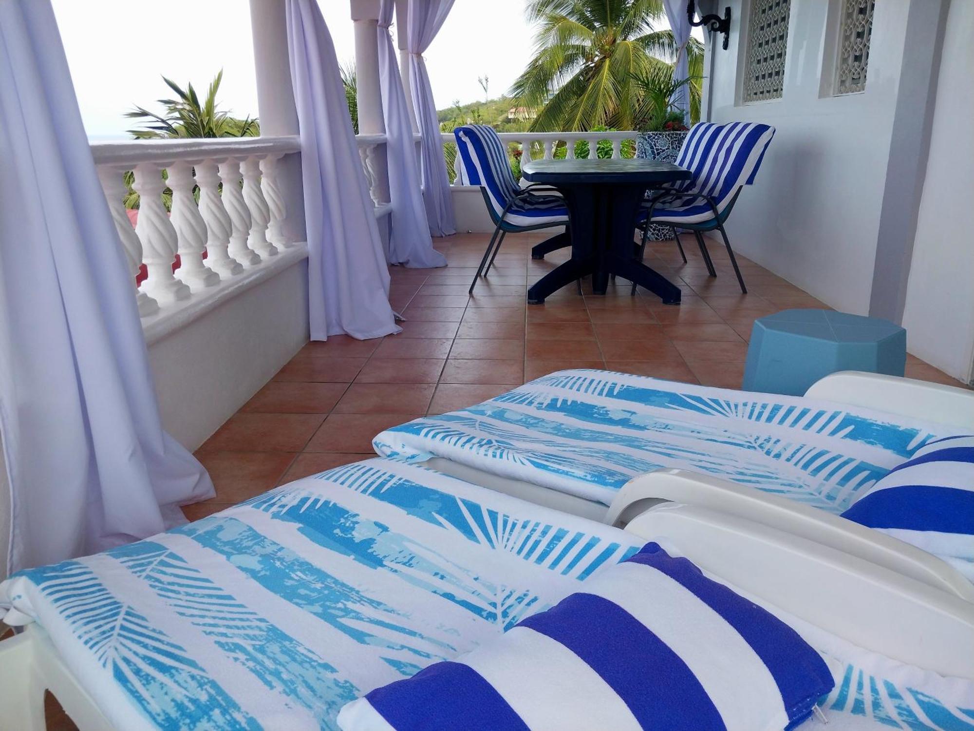 Caribbean Sea View Holiday Apartments Méro المظهر الخارجي الصورة