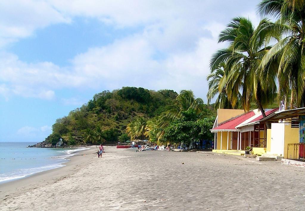 Caribbean Sea View Holiday Apartments Méro المظهر الخارجي الصورة
