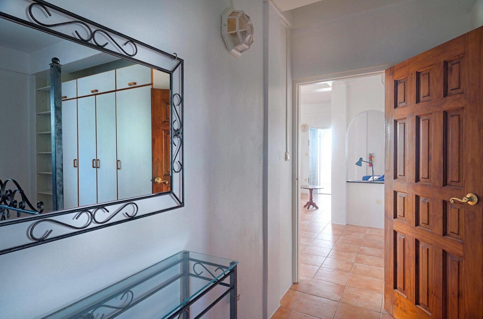 Caribbean Sea View Holiday Apartments Méro المظهر الخارجي الصورة