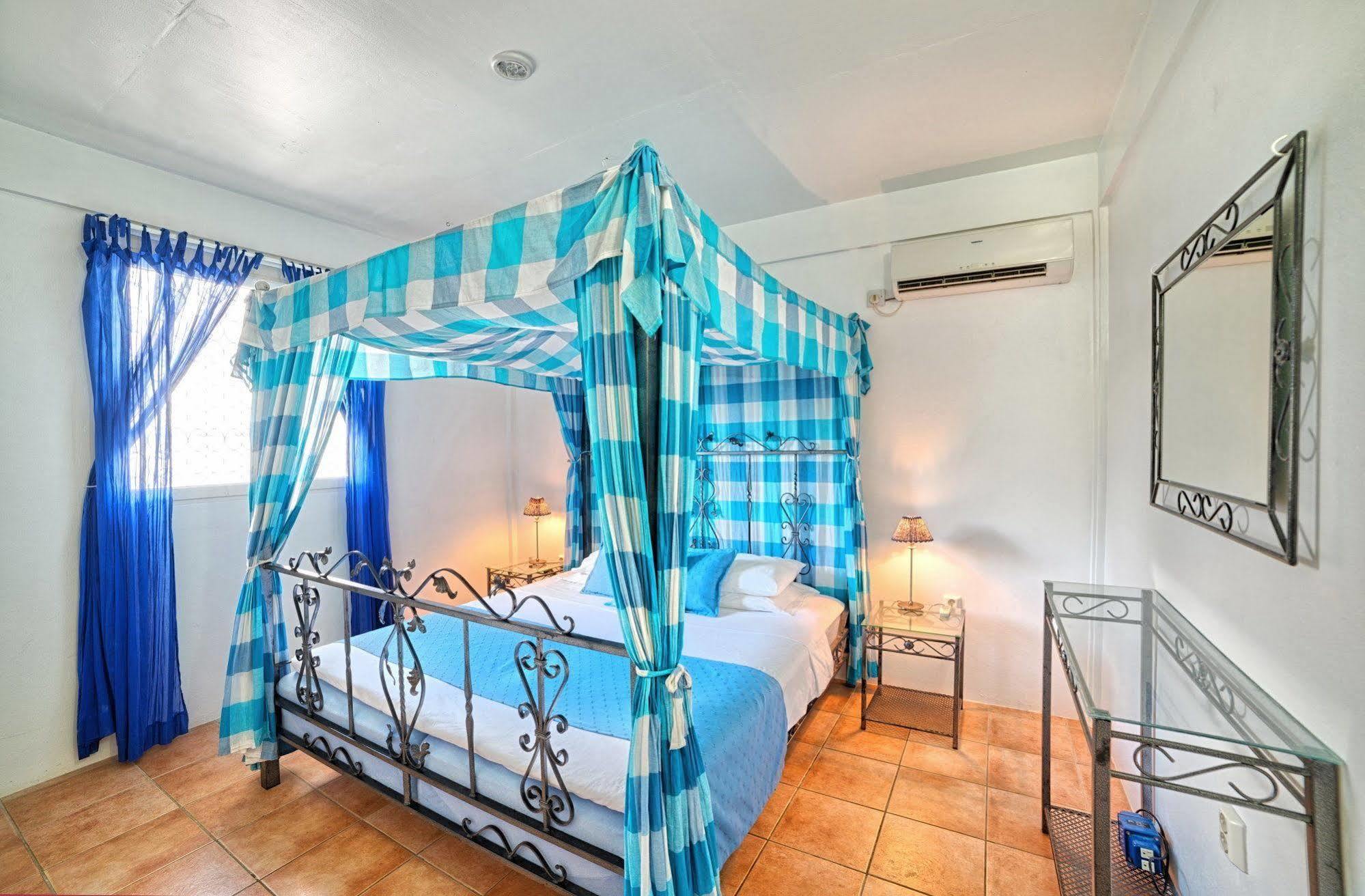 Caribbean Sea View Holiday Apartments Méro المظهر الخارجي الصورة